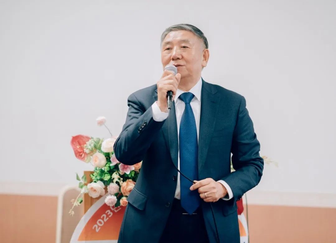 리성회장 강연사진.jpg